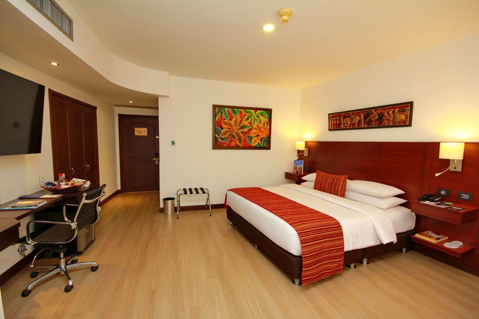 Hotel Dann Carlton Cali Exterior photo